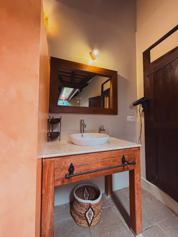 Luxurious bathroom in a balinese style.